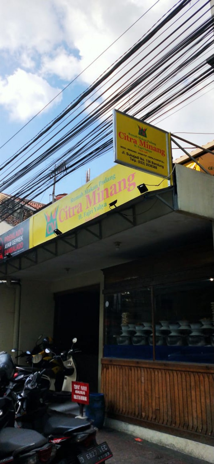 Ruko di Jl. Sukajadi Bandung (persis sebrang Mall PVJ)